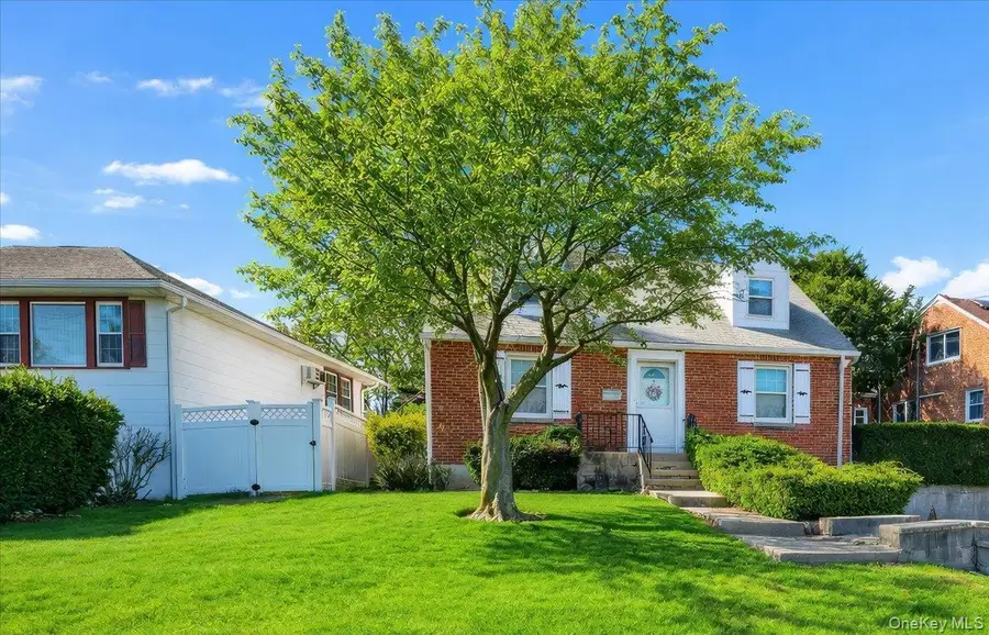 136 Roundhill Drive, Yonkers, NY 10710 - #3