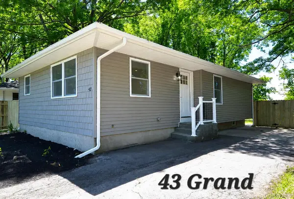 43 Grand Avenue, Shirley, NY 11967