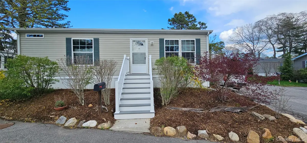 525-B26 Riverleigh Avenue #B26, Riverhead, NY 11901 - #1