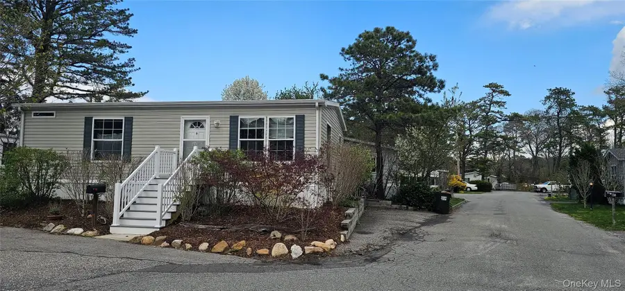 525-B26 Riverleigh Avenue #B26, Riverhead, NY 11901 - #2