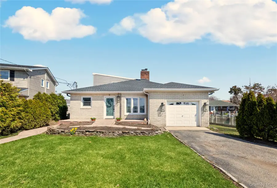 2 E Lido Prom, Lindenhurst, NY 11757 - #3