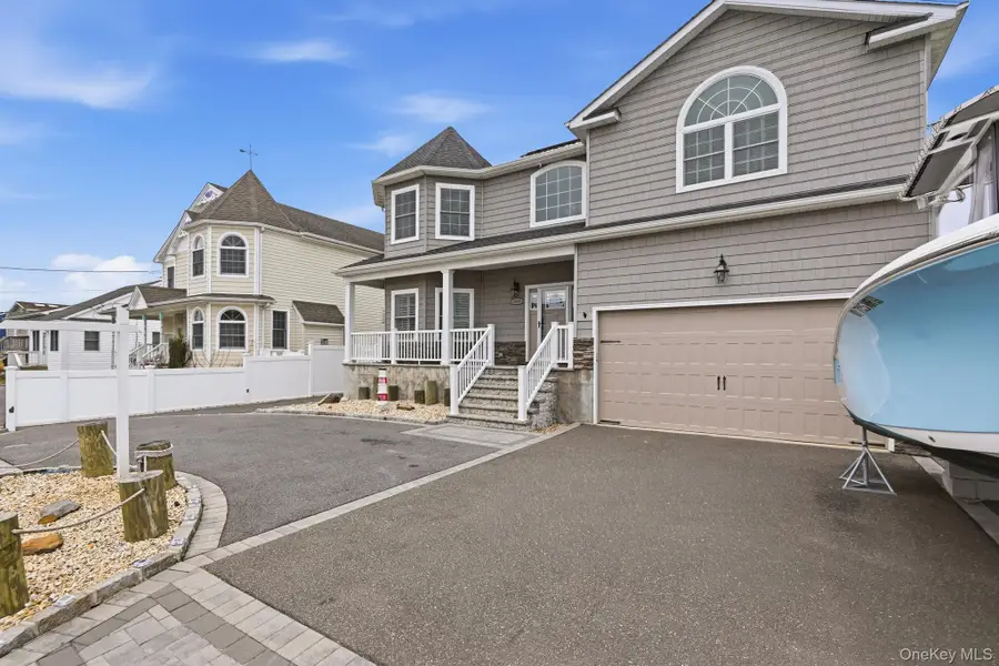 3685 Nimrod Street, Seaford, NY 11783 - #3