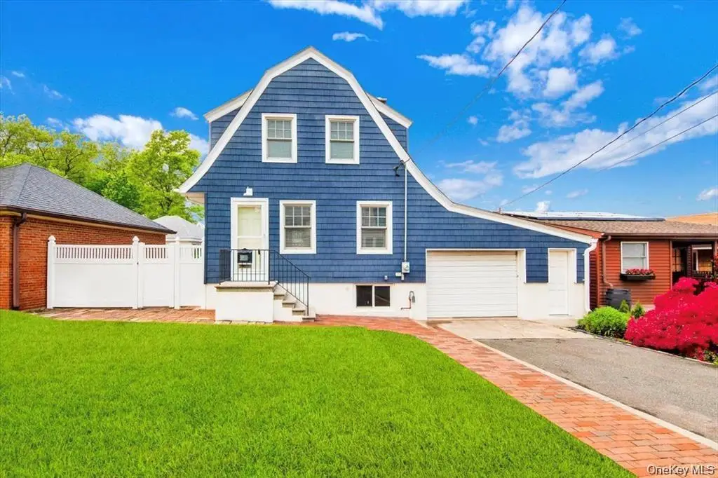 211 Bowne Street, Bronx, NY 10464 - #1