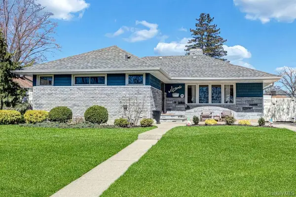 545 Mohawk E, West Hempstead, NY 11552