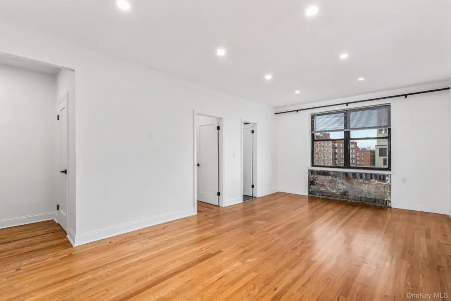 9876 Queens Boulevard #6L, Rego Park, NY 11374 - #3