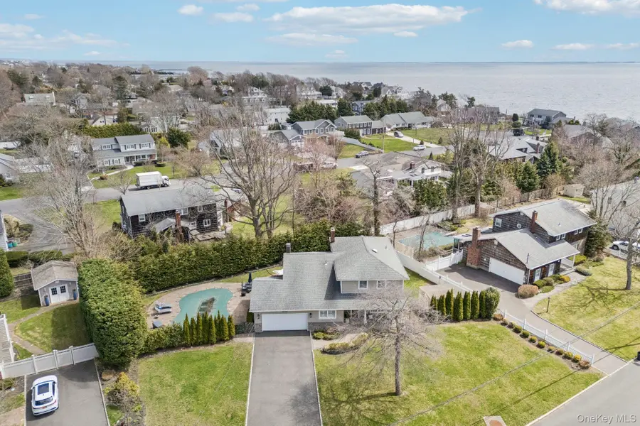 11 Palmer Drive, Sayville, NY 11782 - #2