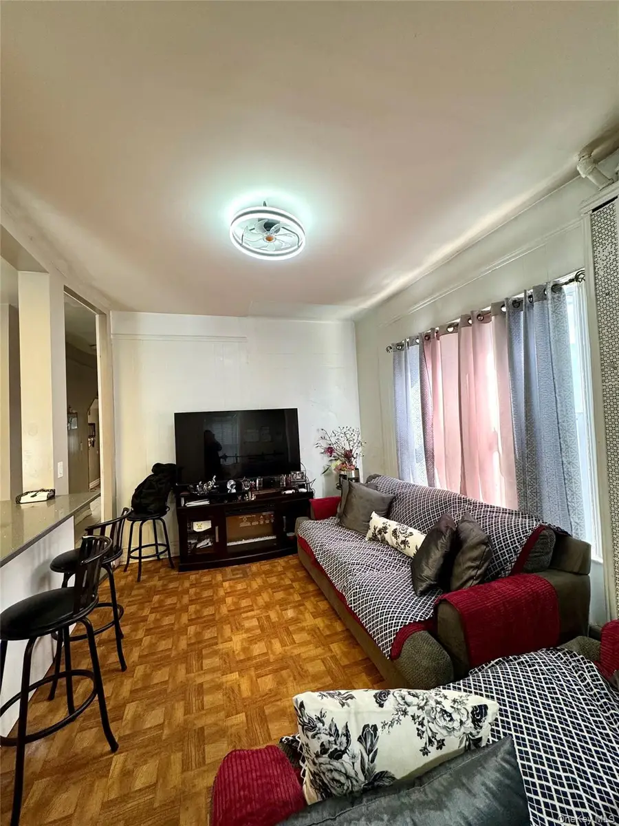 1811 Parkview Avenue, Bronx, NY 10461 - #2