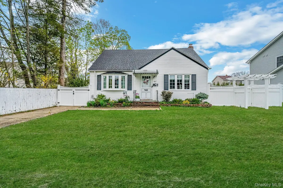 147 Ontario Avenue, Massapequa, NY 11758 - #1