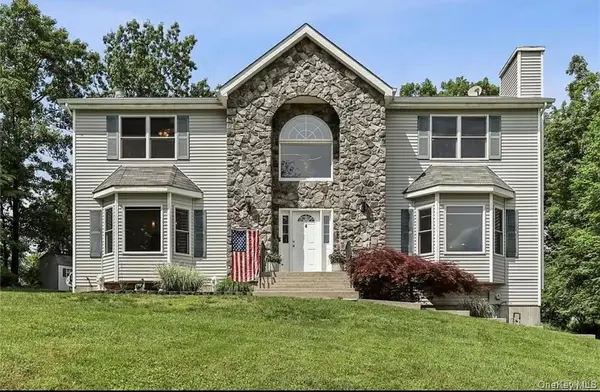 4 Clancy Farms Court, Stony Point, NY 10980