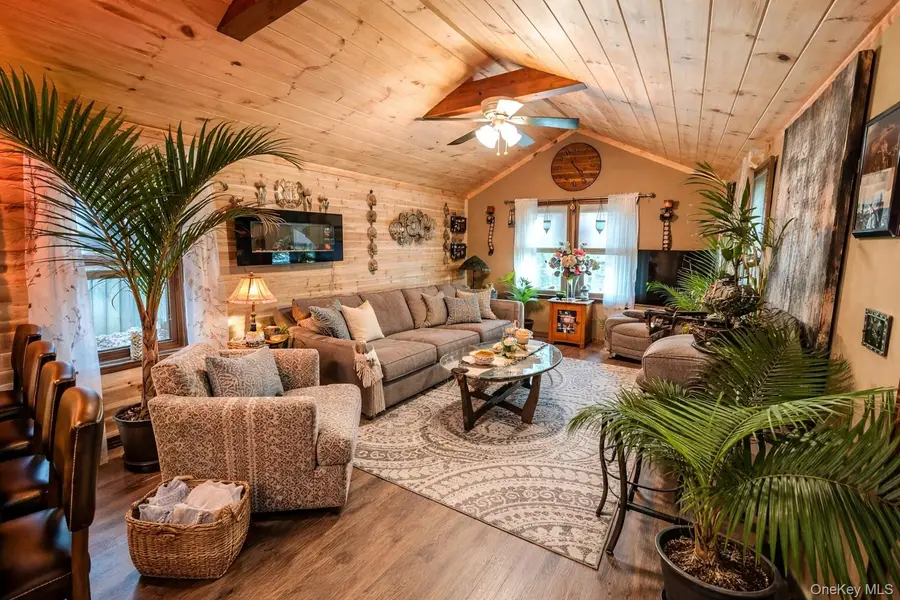 33 Park Drive, Rocky Point, NY 11778 - #2