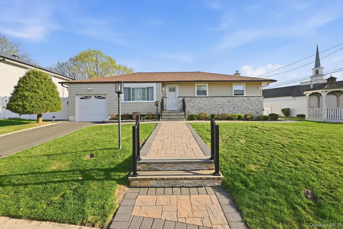 3 Miriam Lane, Plainview, NY 11803 - #1