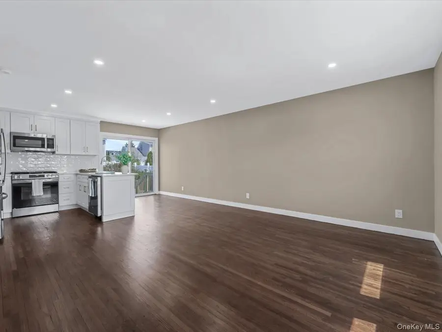 207 N Nassau Avenue, Massapequa, NY 11758 - #3