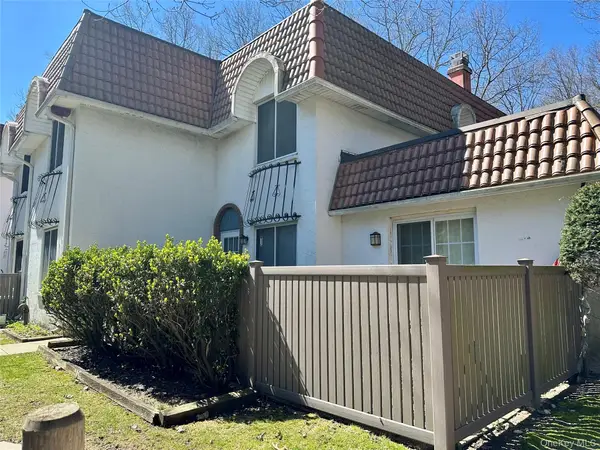 280 Brettonwoods Drive, Coram, NY 11727