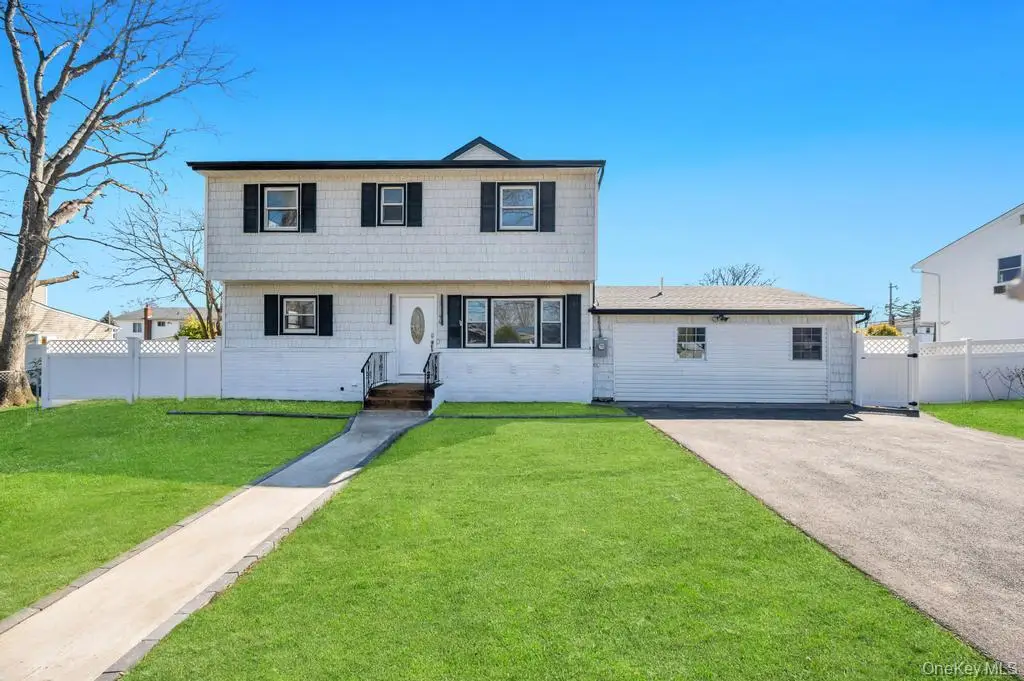 90 30th Street, Copiague, NY 11726 - #1