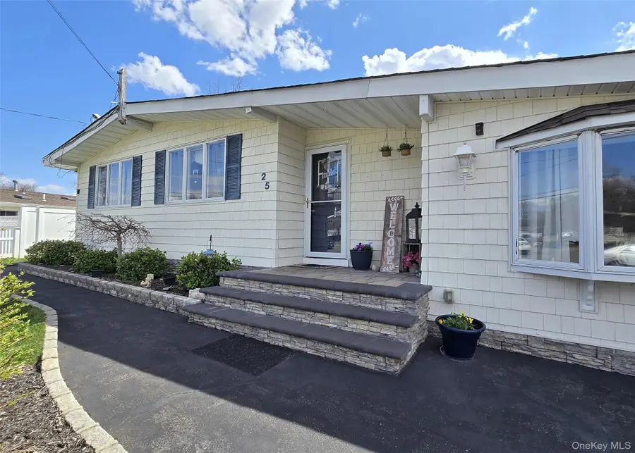 25 Peter Road, Ronkonkoma, NY 11779 - #2