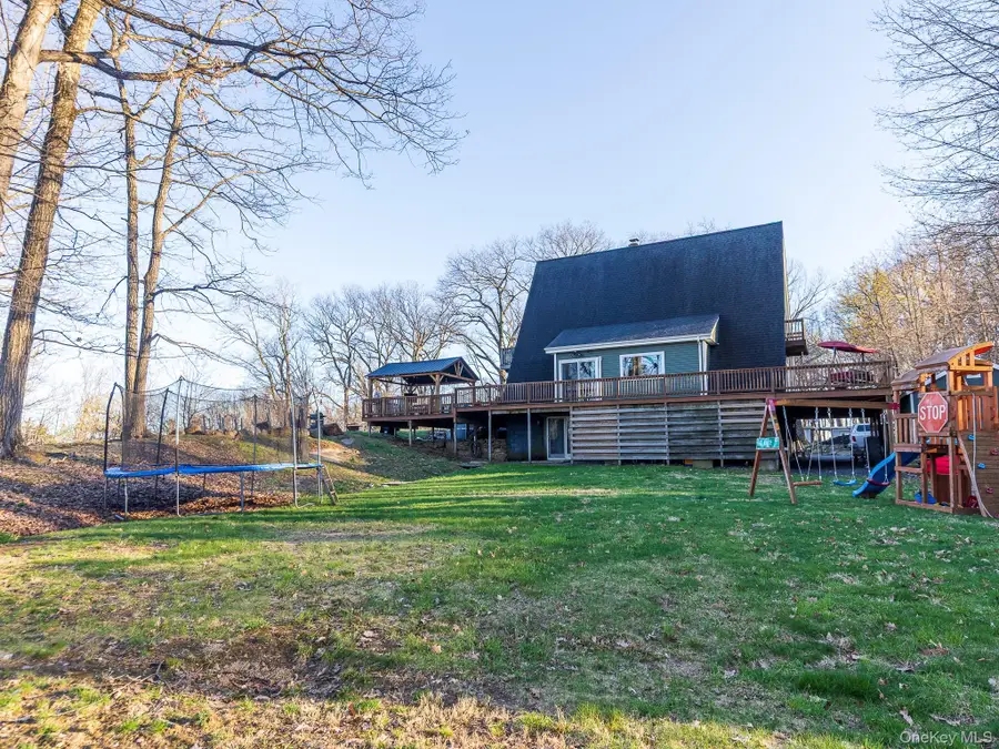 17 Hilltop Avenue, Newburgh, NY 12550 - #3