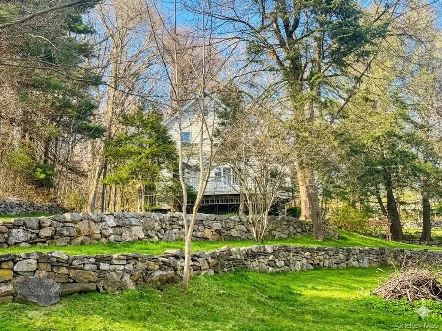 147 Stoneleigh Avenue, Carmel, NY 10512 - #2