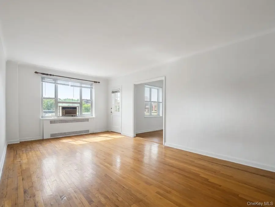 34-41 85 Street #4i, Jackson Heights, NY 11372 - #3