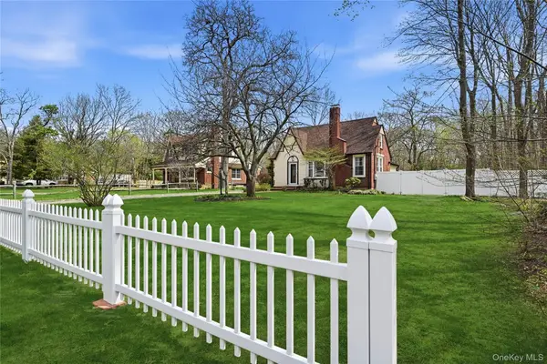 75 Oregon Avenue, Medford, NY 11763