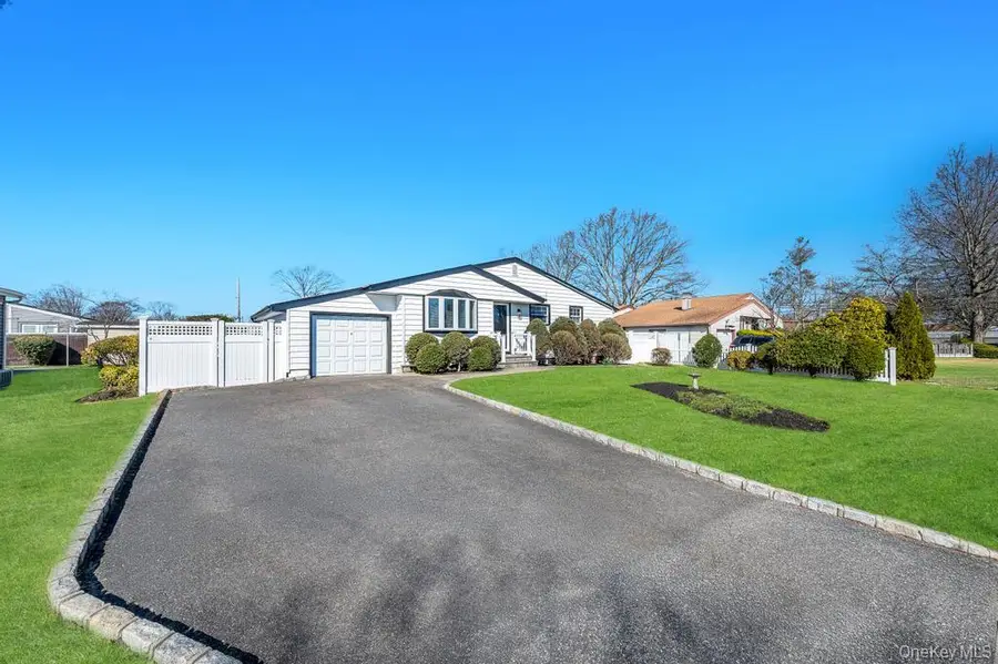 18 W 14th Street, Deer Park, NY 11729 - #3