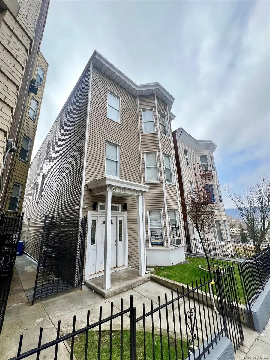 30 Ashburton Avenue, Yonkers, NY 10701 - #2