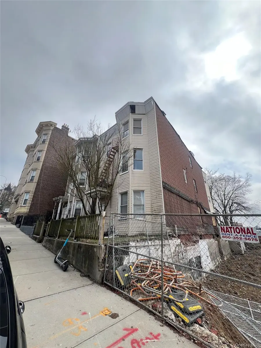 30 Ashburton Avenue, Yonkers, NY 10701 - #3