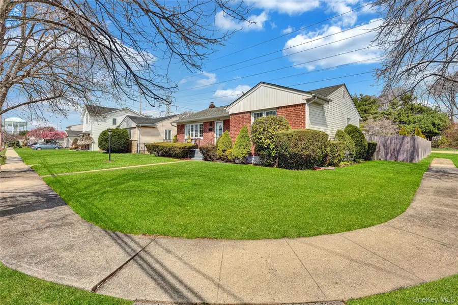 70 Martin Road N, Bethpage, NY 11714 - #3