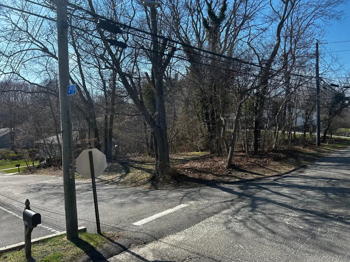 4th, Wading River, NY 11792 - #1