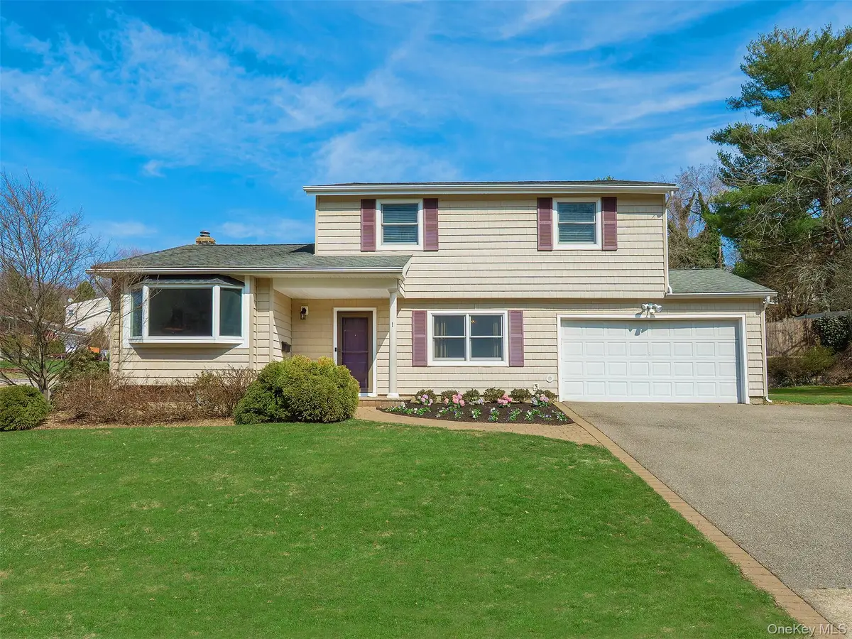 1 Deusenberg Drive, East Norwich, NY 11732 - #1