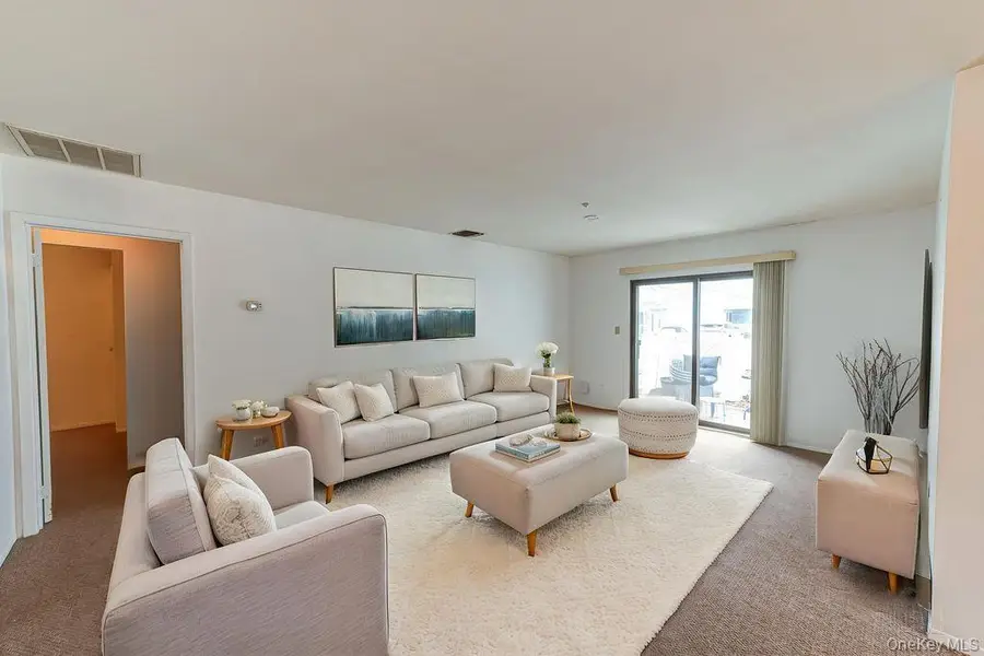 209 Cabot Court S, Saint James, NY 11780 - #2