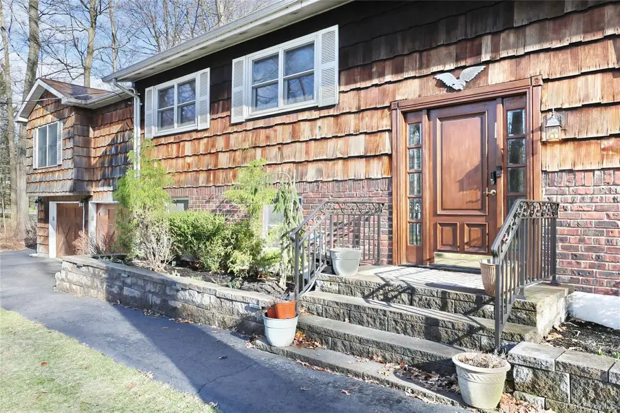 1 Forest Glen Court, Suffern, NY 10901 - #2