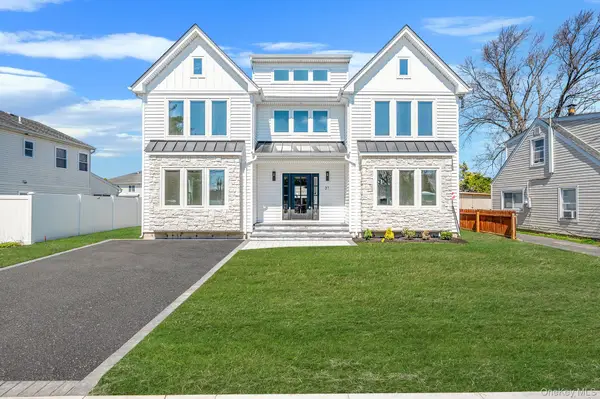 31 Libby Avenue, Hicksville, NY 11801