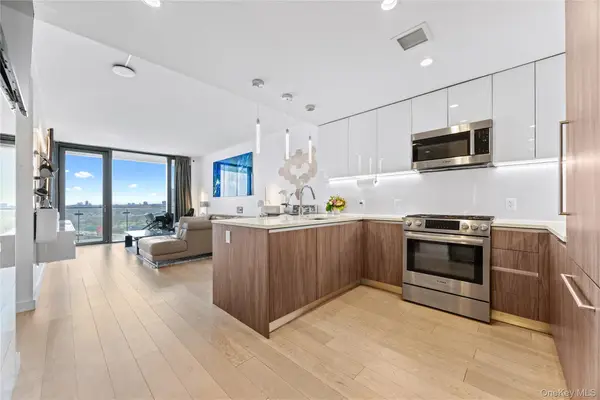 13101 40th Road #Penthouse 3T, Flushing, NY 11354