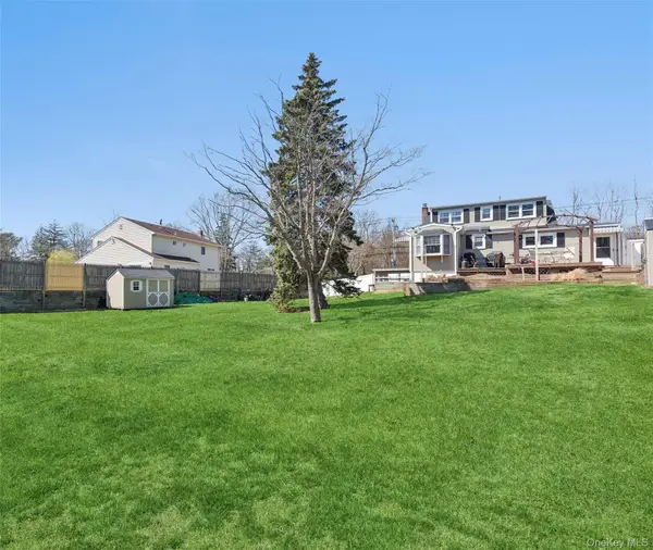 184 Smith Road, Ronkonkoma, NY 11779