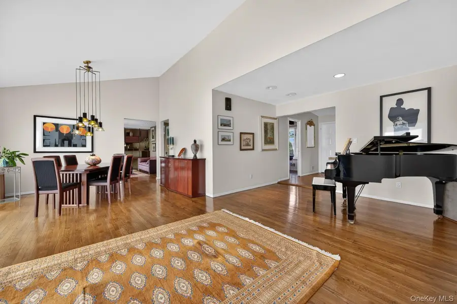 4 W Oak Hill Drive, Oyster Bay, NY 11771 - #3