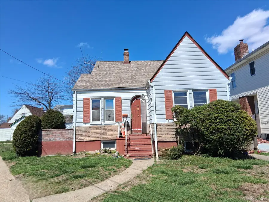 2 Fordham Place, Hempstead, NY 11550 - #3