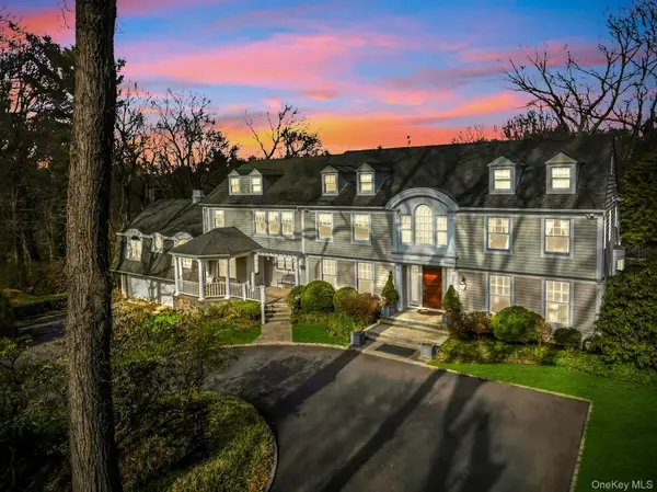 10 Redmond Lane, Oyster Bay, NY 11771