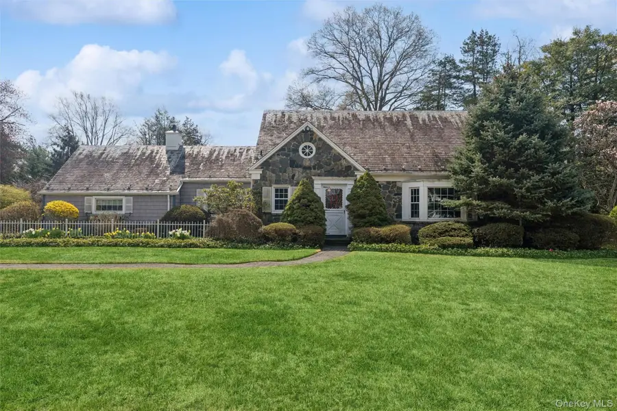 89 Country Club Drive, Port Washington, NY 11050 - #2