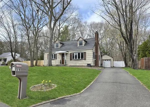 15 Wrana Street, Medford, NY 11763