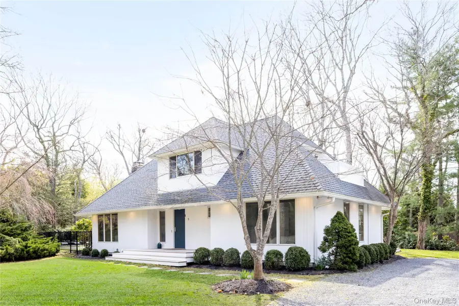 5 Skyes Neck Court, East Quogue, NY 11942 - #2