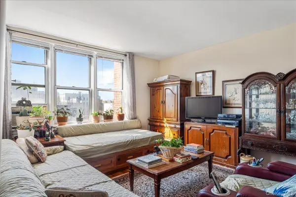 150 Hawthorne Street #6P, Brooklyn, NY 11225