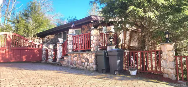 12 Donenfeld Drive, Kauneonga Lake, NY 12749