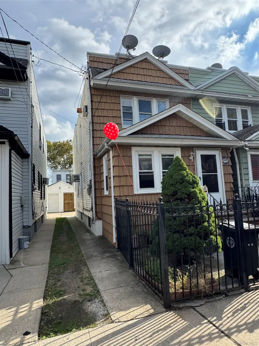 10440 89th Avenue, Richmond Hill, NY 11418 - #3
