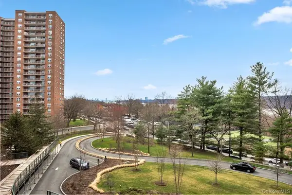 5900 Arlington Avenue #5R, Bronx, NY 10471