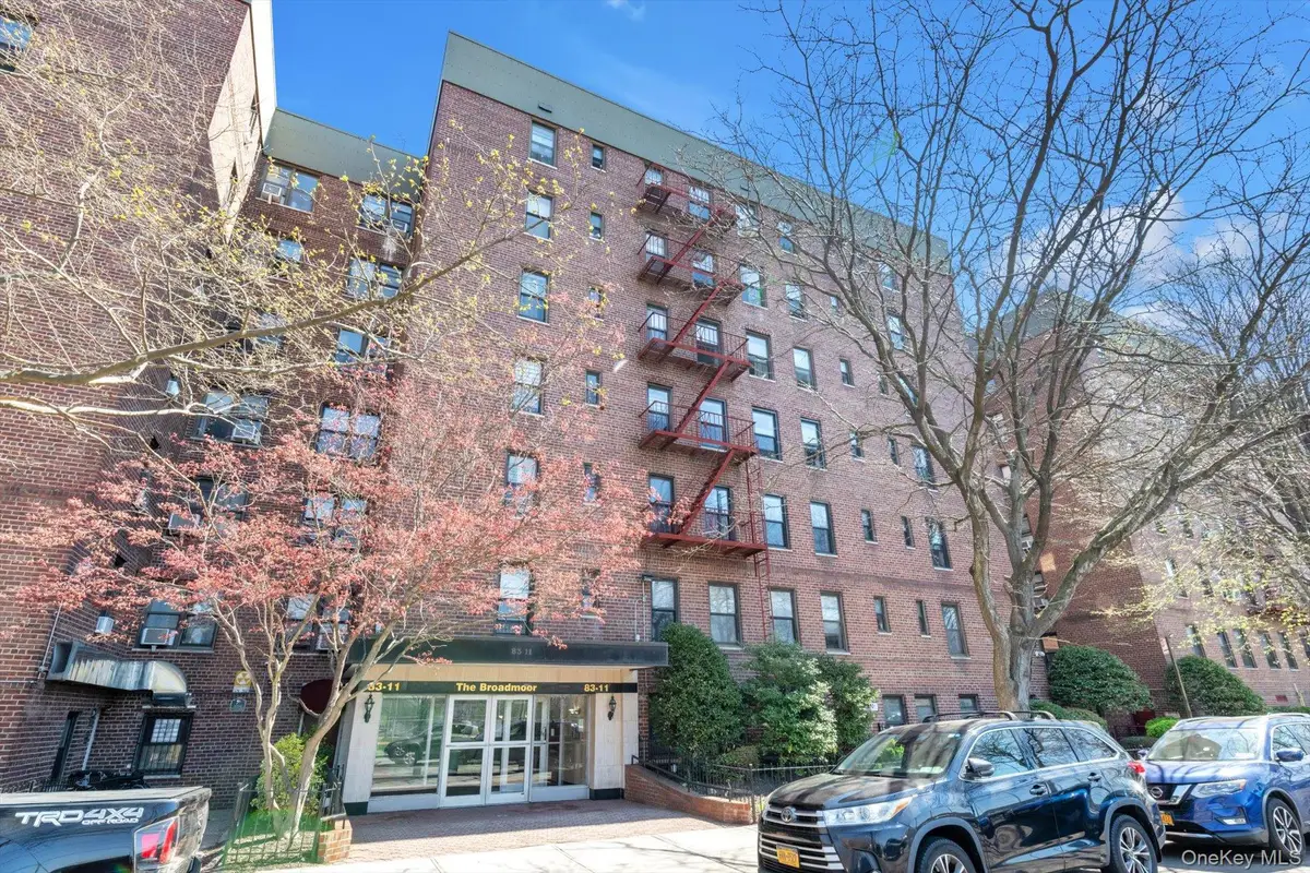 83-11 139 Street #1F, Briarwood, NY 11435 - #1