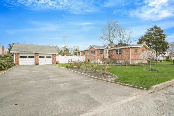 229 4th Street, Saint James, NY 11780