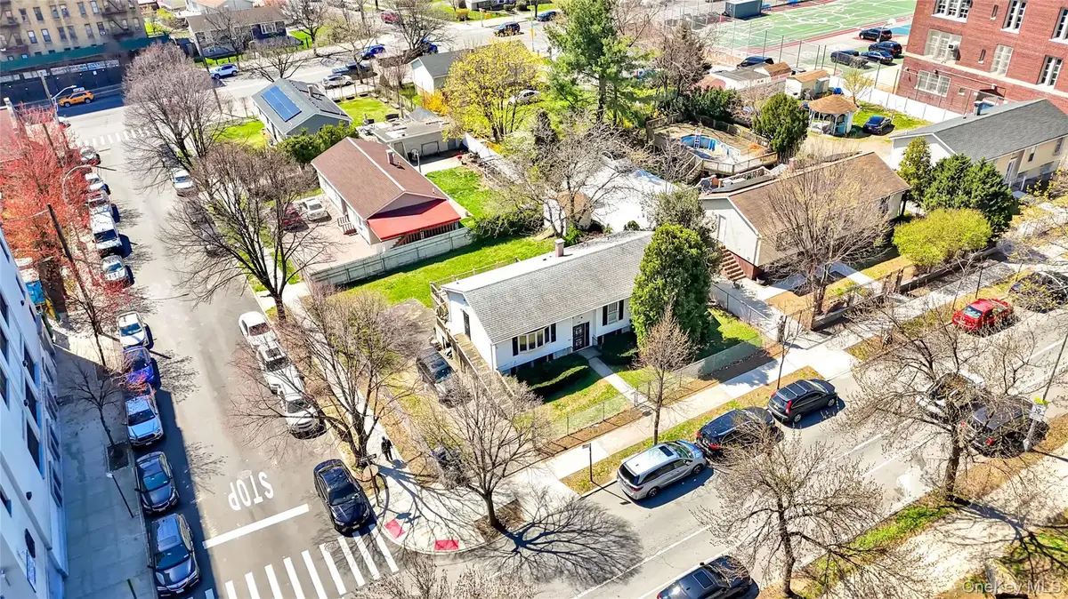 1580 Crotona Park E, Bronx, NY 10460 - #1