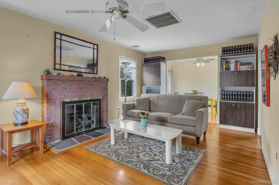 74 Country Club Road, Bellport, NY 11713 - #3