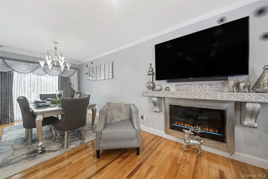 13 Noon Place, Freeport, NY 11520 - #3