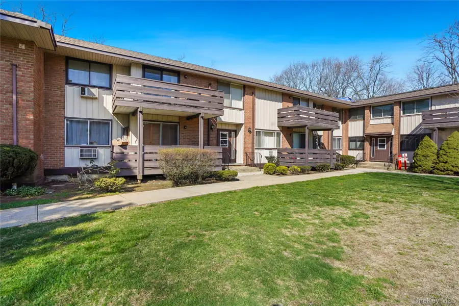 52 Sierra Vista Lane, Valley Cottage, NY 10989 - #2